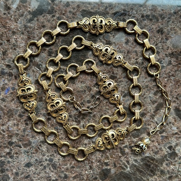 1940's Rare Hollycraft Regency Hollywood Gold Tone Metal Chain Belt - Picture 3 of 14